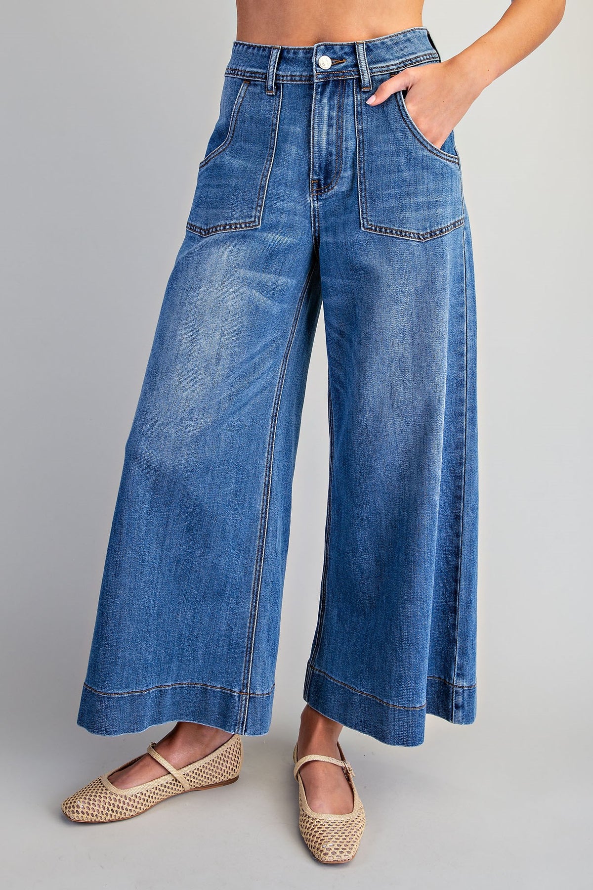 Wide Leg Pockets Jeans