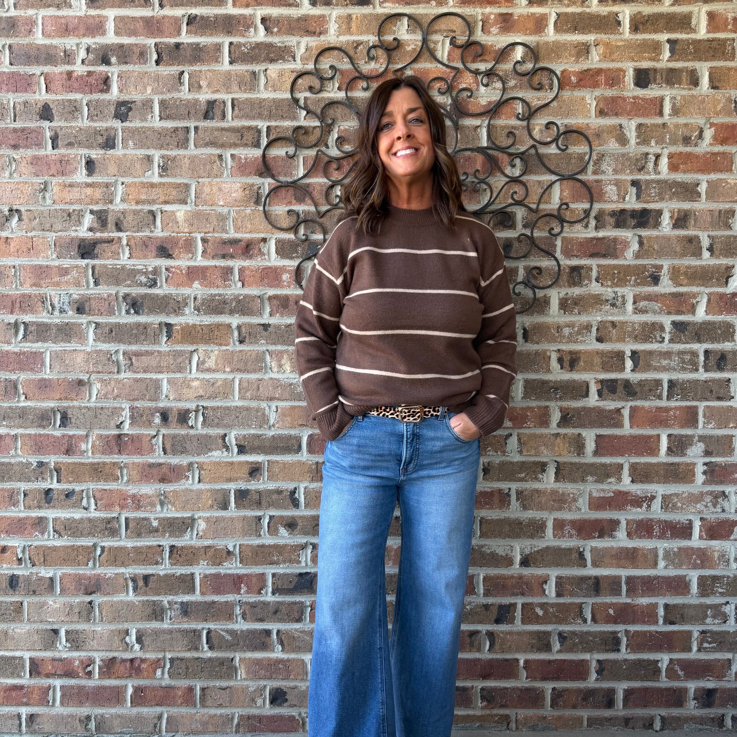 Round Neck Stripe Sweater-Brown/Beige