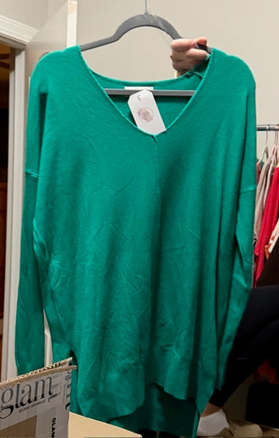 Green oversized lightweight sweater