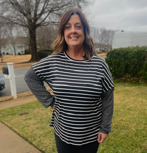 Black Stripe Patchwork Loose Long Sleeve Tee white stripes