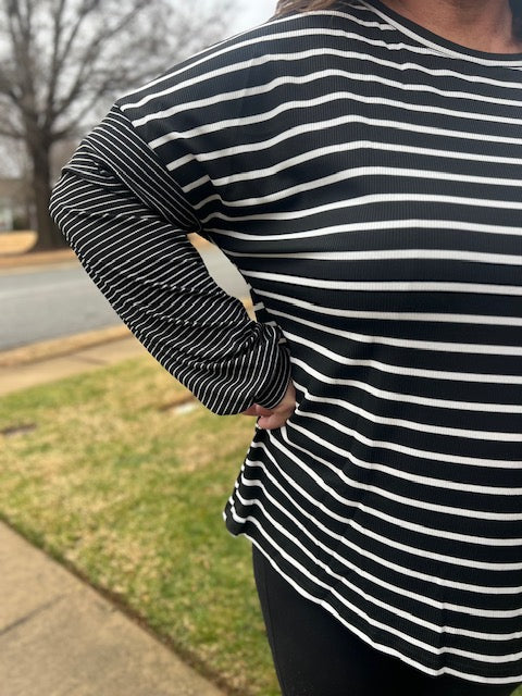 Black Stripe Patchwork Loose Long Sleeve Tee white stripes