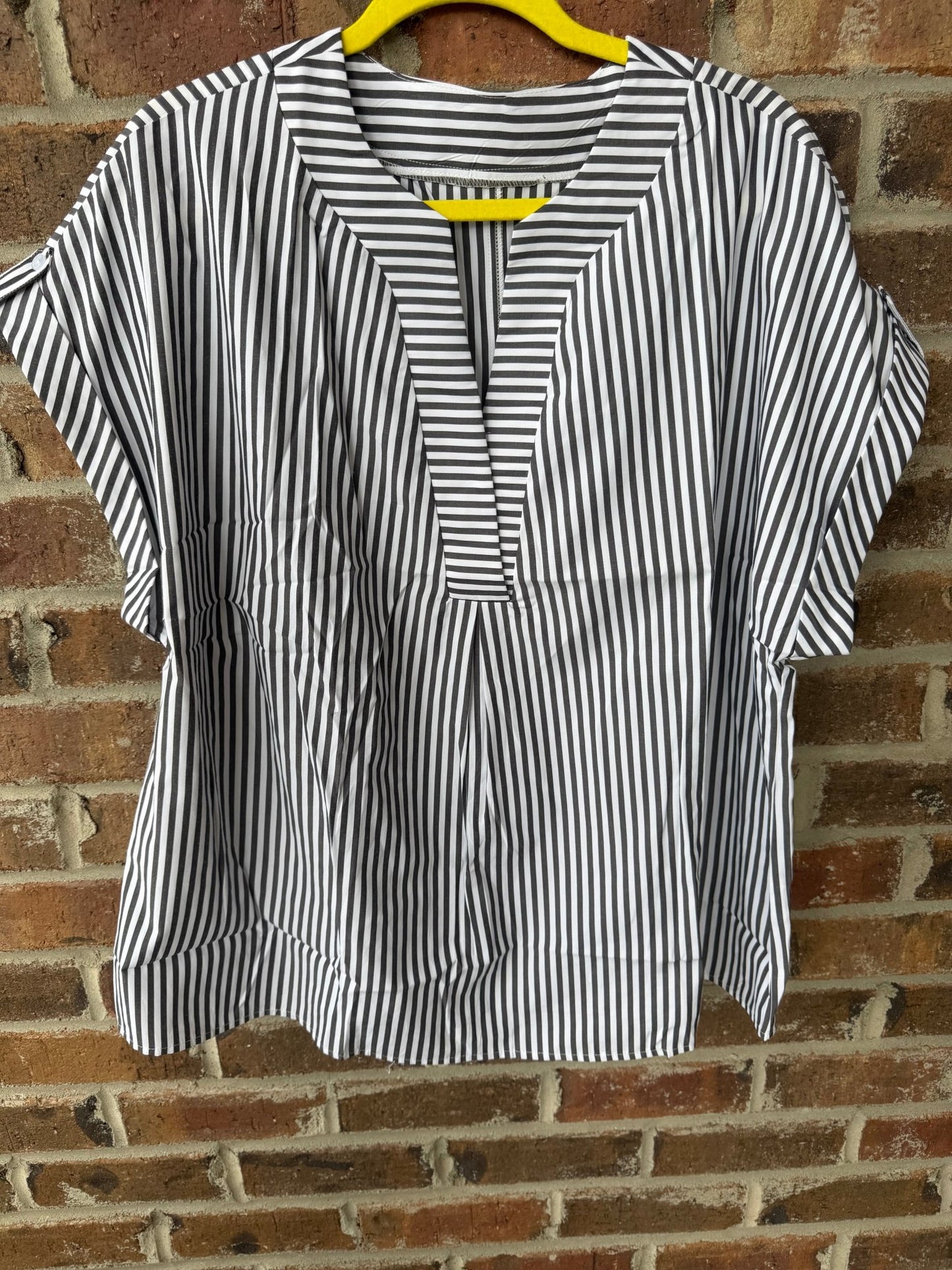 Black Stripe Top - Curvy - Simply Pink Boutique