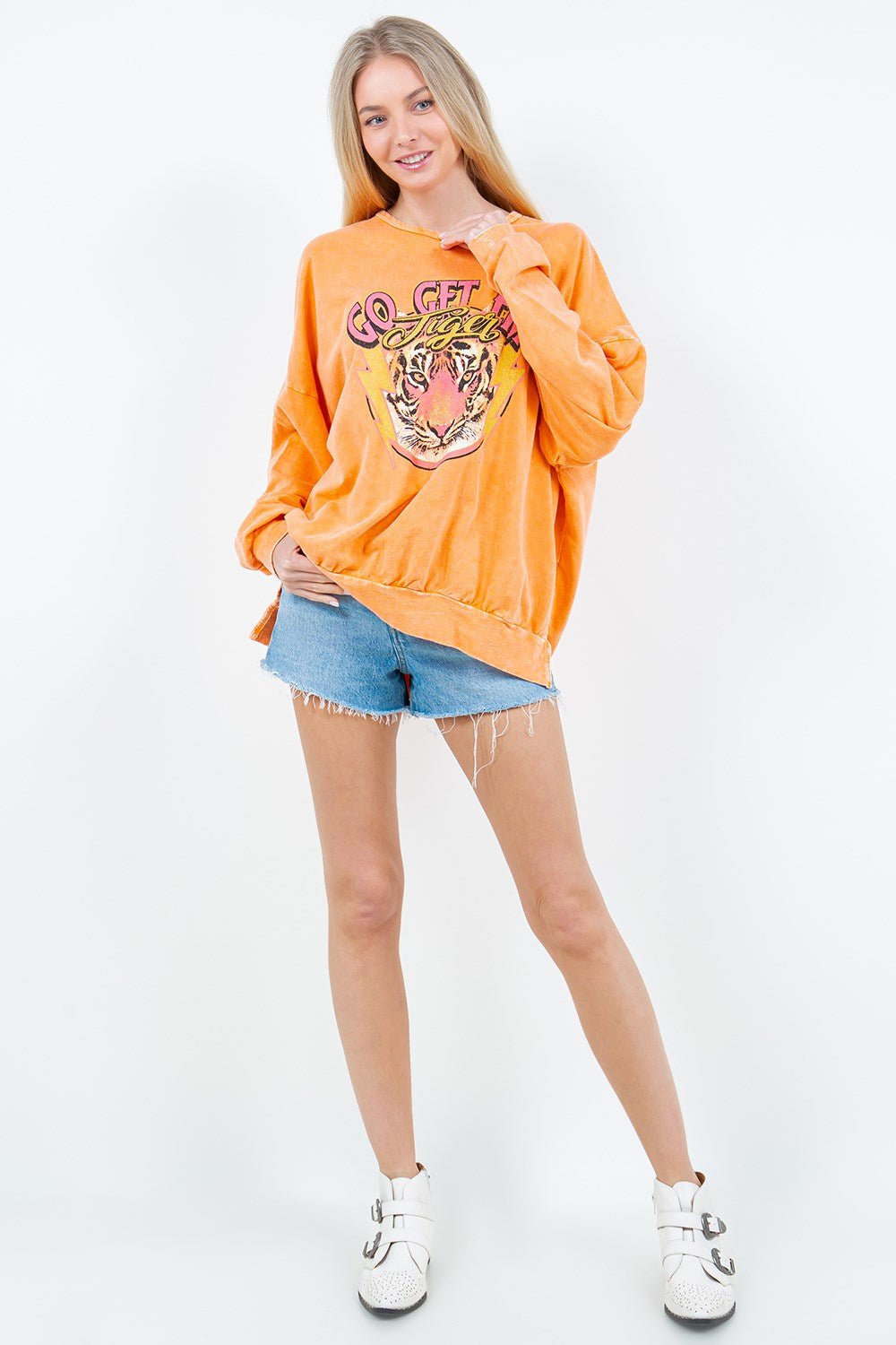 Game Day Mineral Wash Graphic Sweatshirt-Go Get em Tiger! - Simply Pink Boutique