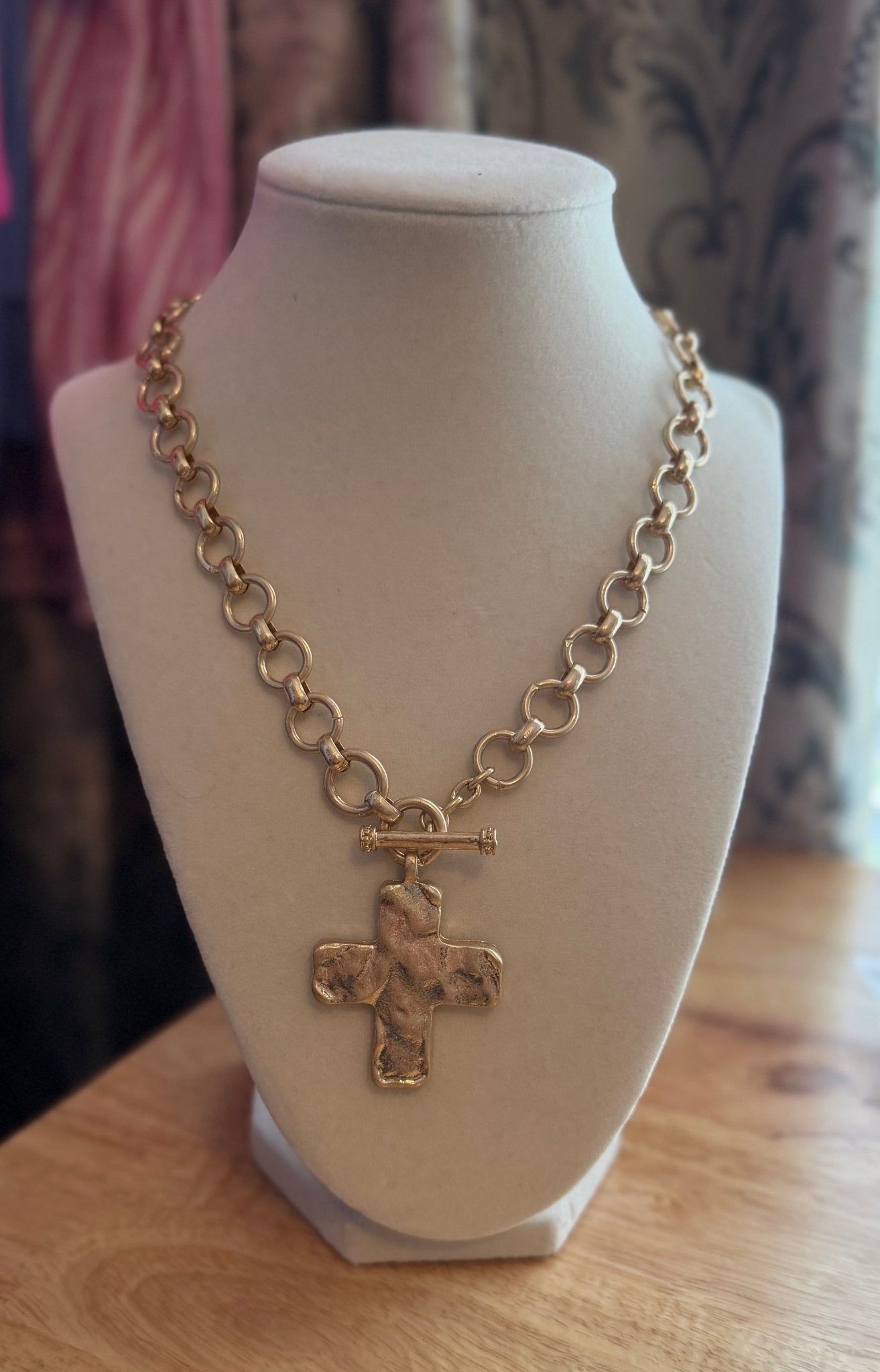 Gold cross necklace with toggle - Simply Pink Boutique