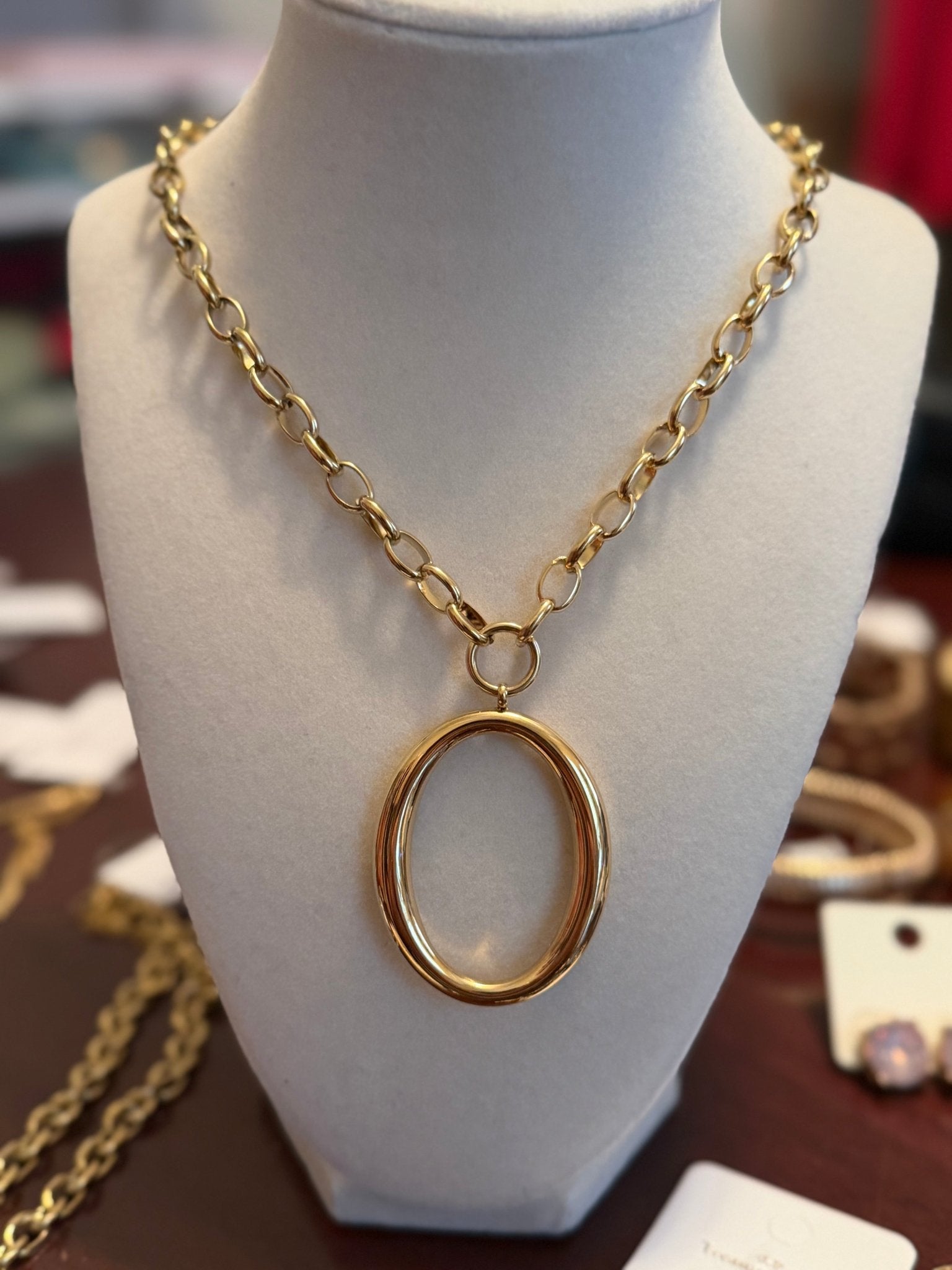Oval Pendant gold necklace - Simply Pink Boutique
